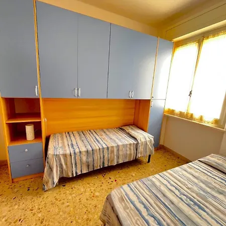 Trilo Marino Con Posto Auto Nel Centro Di * Марчелли