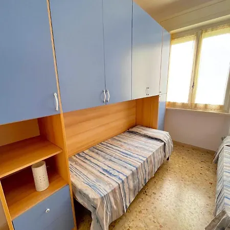 Trilo Marino Con Posto Auto Nel Centro Di * Марчелли