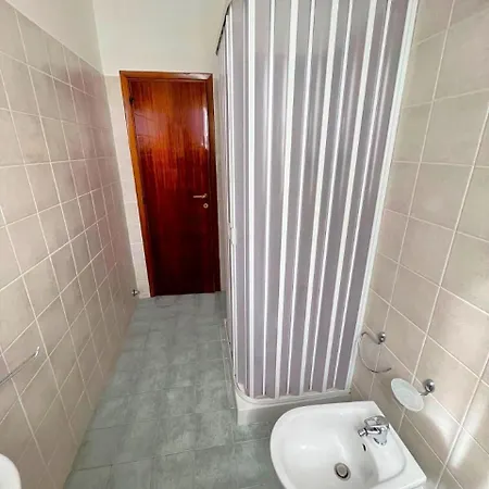 Trilo Marino Con Posto Auto Nel Centro Di Марчелли